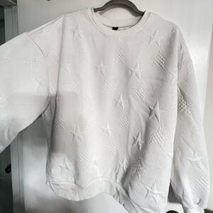 Super cute weatshirt with stars
